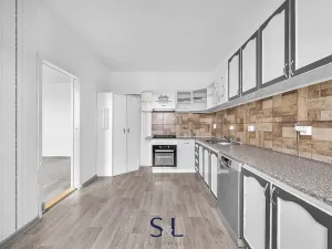 Prodej bytu 4+1, Česká Lípa, Hradecká, 98 m2