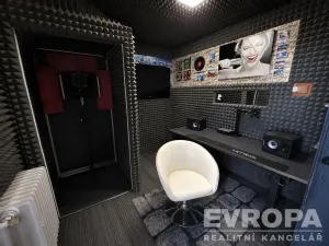 Prodej rodinného domu, Chodová Planá, Sadová, 180 m2