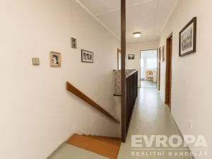 Prodej rodinného domu, Chodová Planá, Sadová, 180 m2