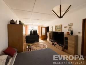 Prodej rodinného domu, Chodová Planá, Sadová, 167 m2