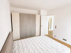 Pronájem bytu 2+kk, Praha - Libeň, Menclova, 52 m2