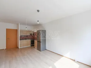 Pronájem bytu 2+kk, Praha - Modřany, Daškova, 41 m2