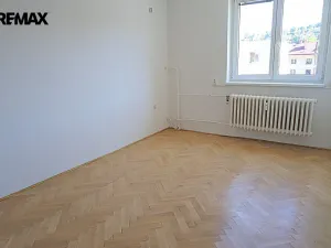 Prodej bytu 2+1, Úpice, Sládkova, 54 m2