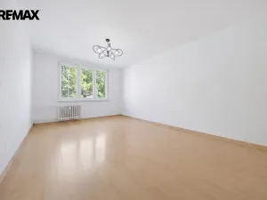 Prodej bytu 2+1, Karlovy Vary - Rybáře, Plešivecká, 64 m2