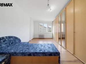 Prodej bytu 2+1, Karlovy Vary - Rybáře, Plešivecká, 64 m2