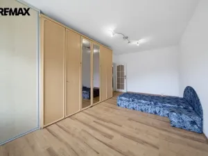 Prodej bytu 2+1, Karlovy Vary - Rybáře, Plešivecká, 64 m2