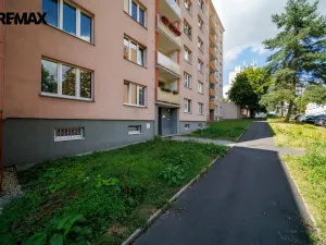 Prodej bytu 2+1, Karlovy Vary - Rybáře, Plešivecká, 64 m2