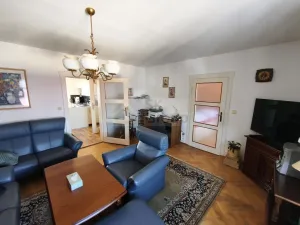 Prodej bytu 2+1, Karlovy Vary - Dvory, V. Meerwalda, 74 m2