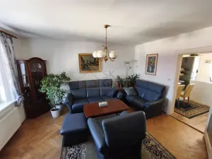 Prodej bytu 2+1, Karlovy Vary - Dvory, V. Meerwalda, 74 m2