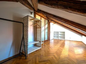 Pronájem bytu 3+1, Praha, Viktora Huga, 164 m2