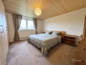 Prodej rodinného domu, Cholina, 160 m2