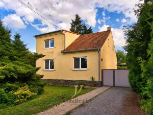 Prodej rodinného domu, Cholina, 160 m2