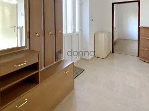 Pronájem bytu 2+1, Praha, Formanská, 70 m2