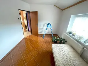 Pronájem bytu 1+kk, Praha - Újezd nad Lesy, Hrádková, 16 m2