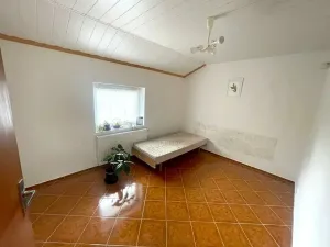 Pronájem bytu 1+kk, Praha - Újezd nad Lesy, Hrádková, 16 m2