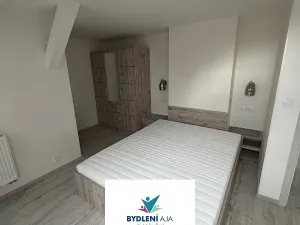 Pronájem rodinného domu, Praha - Smíchov, Peroutkova, 60 m2