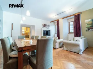 Pronájem bytu 3+1, Praha - Malá Strana, Valdštejnské náměstí, 91 m2