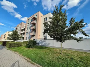 Pronájem bytu 1+kk, Praha - Letňany, Kadečkové, 34 m2