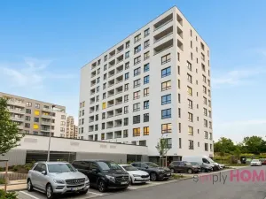 Pronájem garážového stání, Praha - Vysočany, Pod Harfou, 13 m2