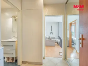 Prodej bytu 2+kk, Praha - Suchdol, Holubí, 40 m2