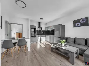 Prodej bytu 2+kk, Pardubice - Ohrazenice, U Sportovní školy, 59 m2