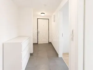 Prodej bytu 2+kk, Praha - Hloubětín, Kbelská, 51 m2