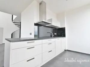 Pronájem bytu 2+kk, Brno - Lesná, Majdalenky, 76 m2