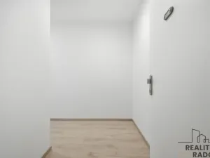 Pronájem bytu 2+kk, Pardubice, U Sportovní školy, 52 m2