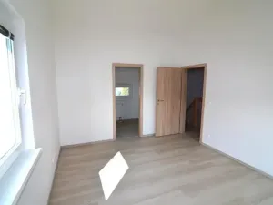 Pronájem rodinného domu, Jesenice, Albatrosová, 112 m2