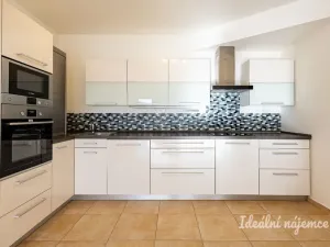 Pronájem bytu 3+kk, Brandýs nad Labem-Stará Boleslav - Brandýs nad Labem, Za Dvorem, 76 m2