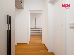 Prodej bytu 2+kk, Hradec Králové - Pražské Předměstí, Gočárova třída, 48 m2