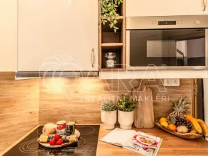 Prodej bytu 2+1, Praha - Smíchov, Janáčkovo nábřeží, 65 m2