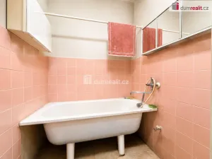 Prodej bytu 2+1, Karlovy Vary, Sládkova, 55 m2
