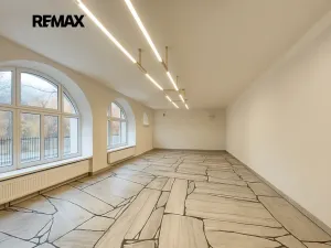 Pronájem obchodního prostoru, Břeclav, Libušina, 55 m2