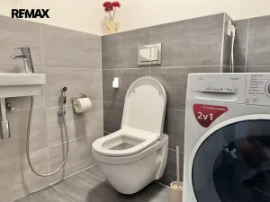 Prodej bytu 2+kk, Praha - Vysočany, Modrého, 61 m2