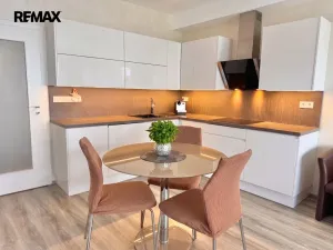 Prodej bytu 2+kk, Praha - Vysočany, Modrého, 61 m2