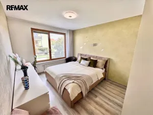 Prodej bytu 2+kk, Praha - Vysočany, Modrého, 61 m2