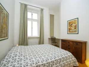 Pronájem bytu 3+1, Praha - Nové Město, Odborů, 81 m2