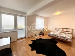 Pronájem bytu 1+kk, Zlín, Voženílkova, 26 m2