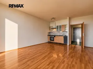 Prodej bytu 1+kk, Praha - Záběhlice, Na Slatince, 31 m2