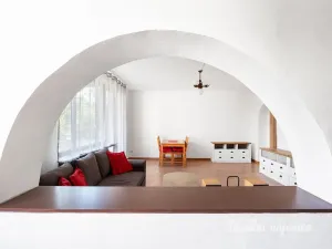 Pronájem bytu 2+1, Praha - Smíchov, U dvou srpů, 60 m2