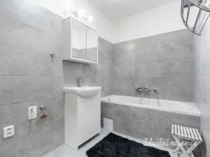 Pronájem bytu 2+1, Praha - Smíchov, U dvou srpů, 60 m2