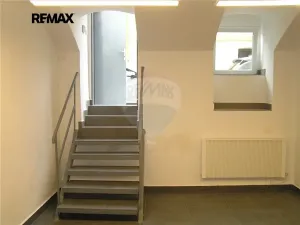 Pronájem obchodního prostoru, Praha - Vinohrady, Voroněžská, 46 m2