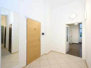 Pronájem bytu 3+1, Praha - Smíchov, Kroftova, 84 m2