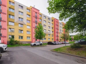 Prodej bytu 3+1, Plzeň - Doubravka, Popelnicová, 66 m2