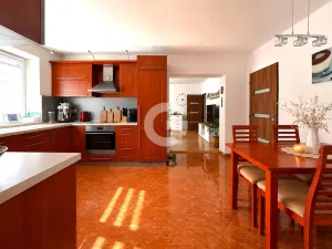 Prodej rodinného domu, Kostelec u Holešova, 180 m2