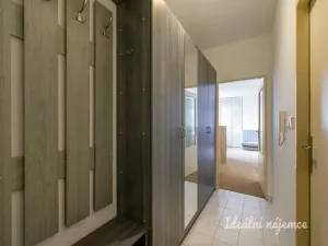 Pronájem bytu 1+kk, Praha - Hlubočepy, Trnkovo náměstí, 41 m2