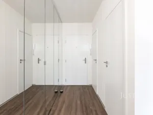 Pronájem bytu 2+kk, Praha - Kobylisy, Pohnertova, 43 m2