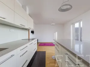 Prodej bytu 2+kk, Praha - Smíchov, Na Popelce, 58 m2
