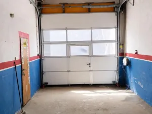 Pronájem obchodního prostoru, Hradec Králové, Panelová, 150 m2